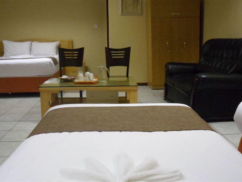 Centre Lodge 马翁 外观 照片