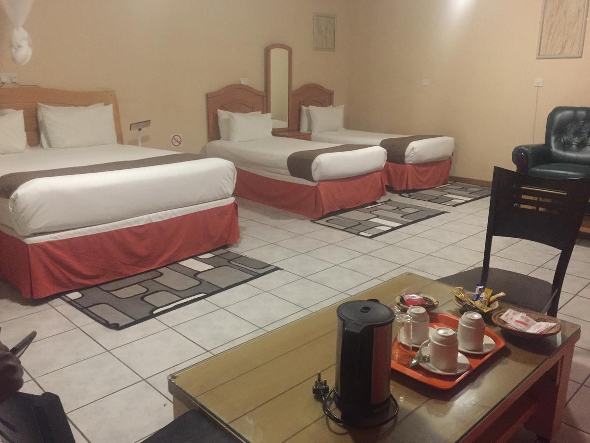Centre Lodge 马翁 外观 照片